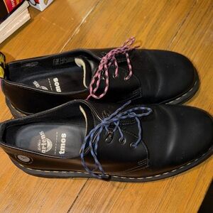 Dr. Martens Black Leather Shoes with Multicolor Laces
